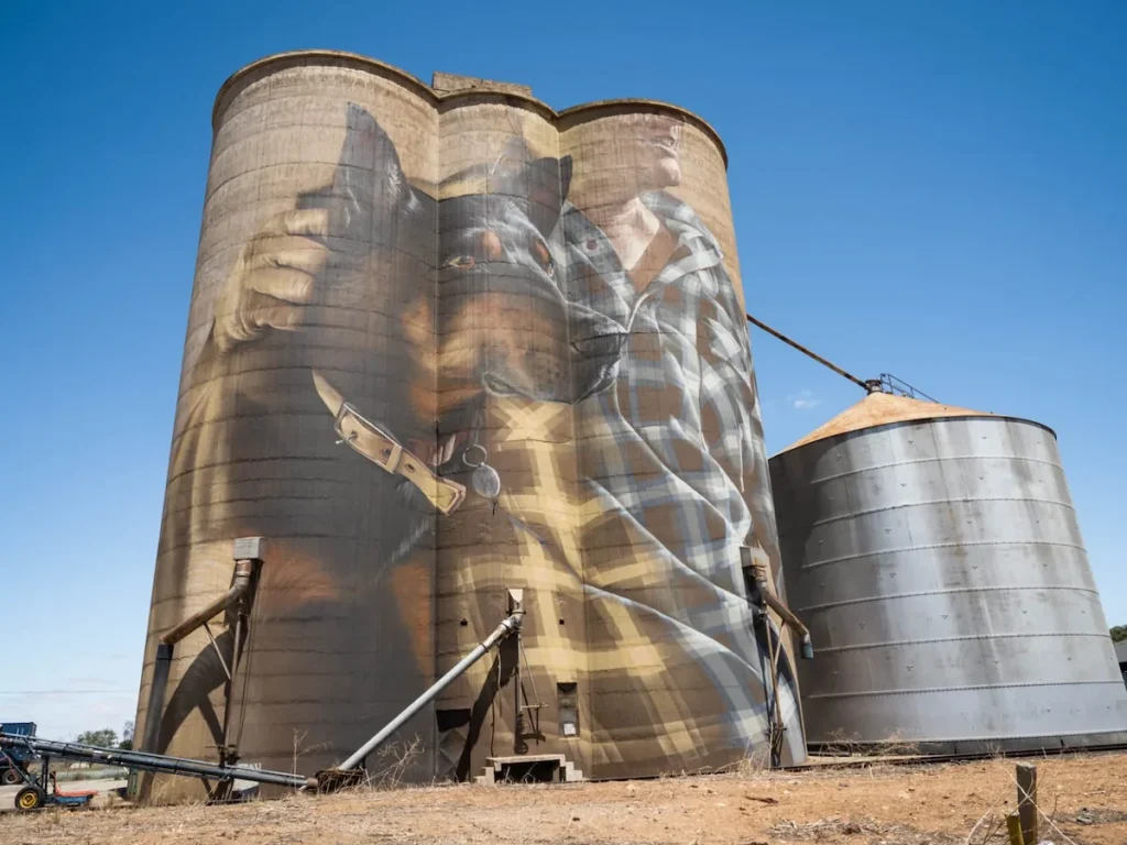 Nullawil silo art