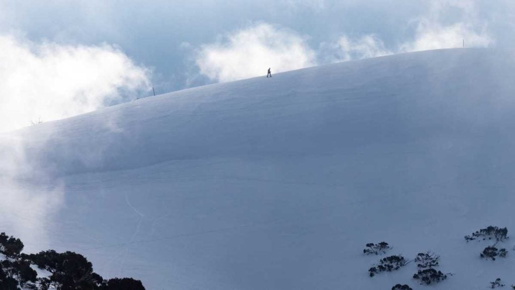Melbourne to Mt Hotham drive guide. Snow shoeing at Mount Hotham in the winter