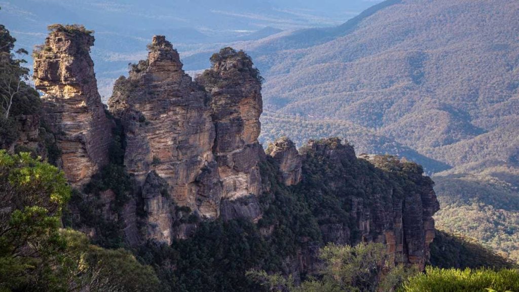 View of the iconic Three Sisters rock formation from the Echo Point Lookout