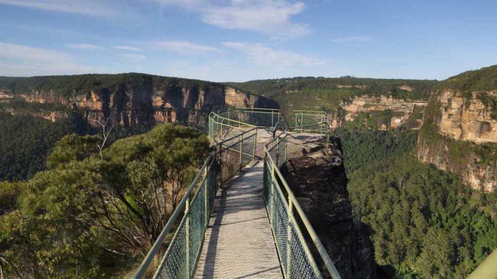 10 Stunning Blue Mountain Lookouts Accessible By Car. Pulpit Rock Lookout