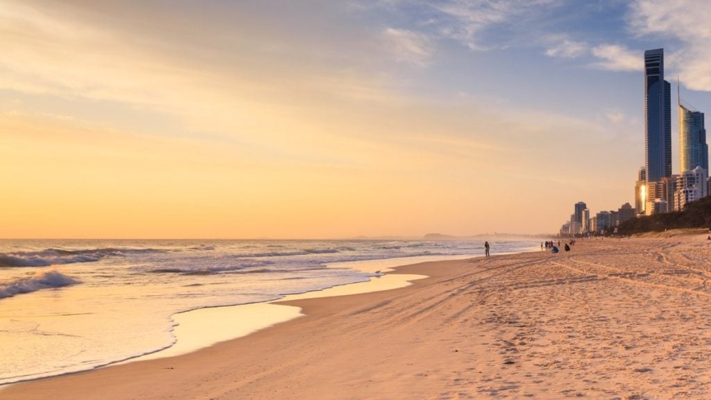 The 10 best things to do in Surfers Paradise (2024). In picture: Surfers Paradise Beach