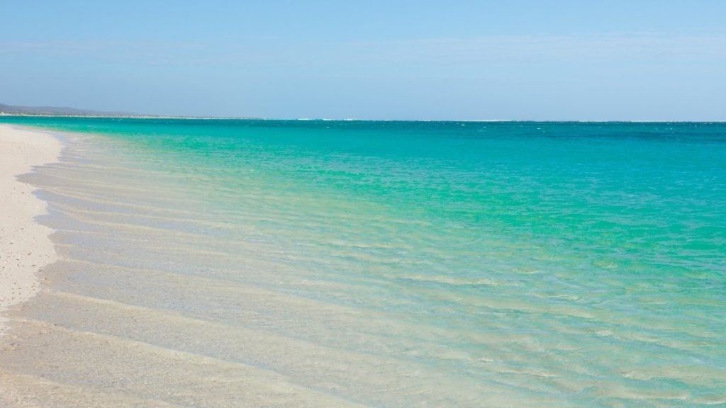 The 10 best things to do in Exmouth (2024). In picture: Turquoise Bay near Exmouth, WA