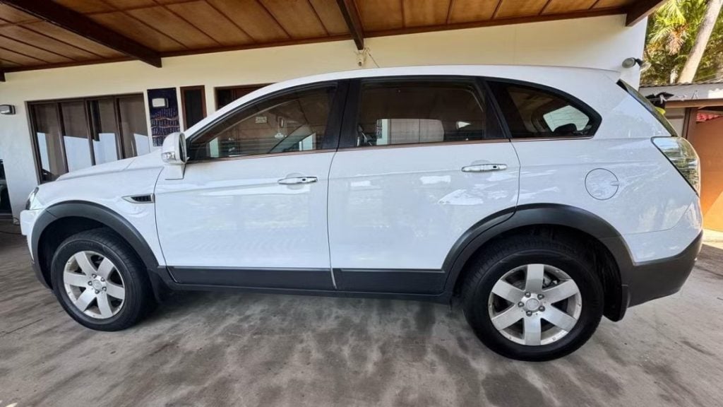 Holden Captiva SUV rental in Airlie Beach on Turo