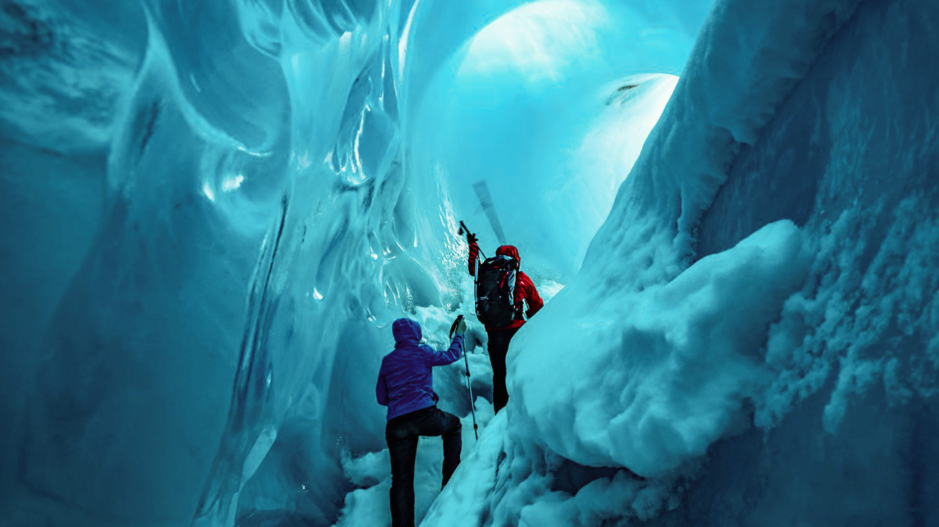 Vancouver to Toronto drive: The ultimate road trip guide. Athabasca Glacier, Alberta.