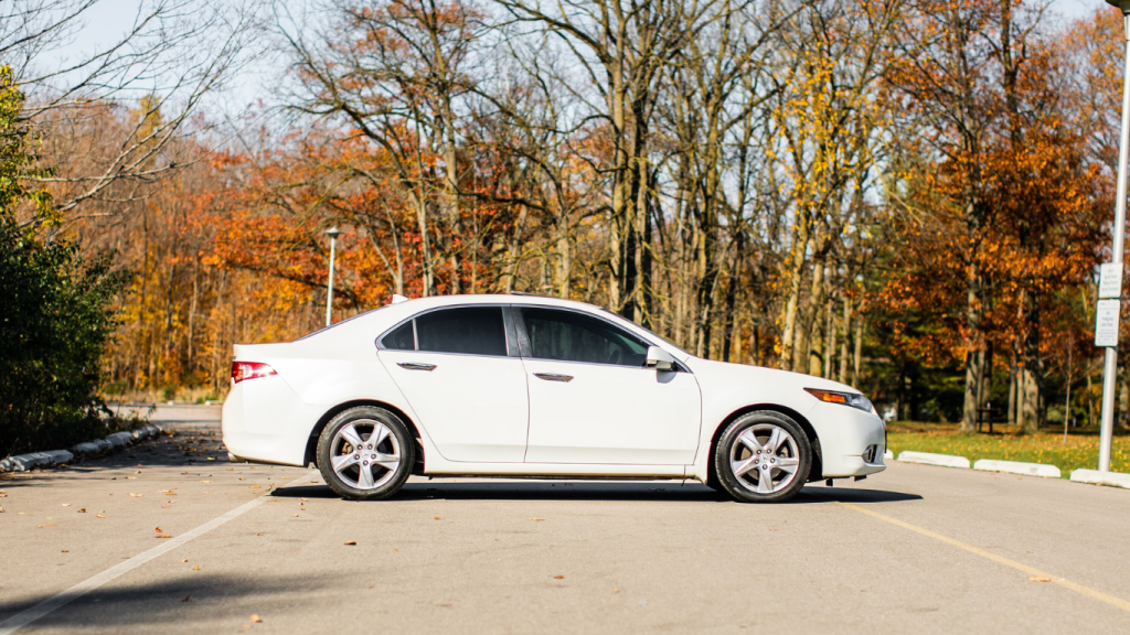Ottawa rental cars to commute to Toronto.