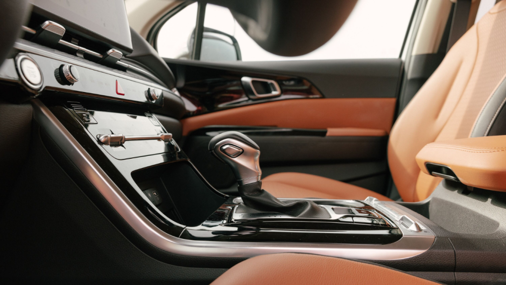Rental cars for exciting road trips from Kelowna.