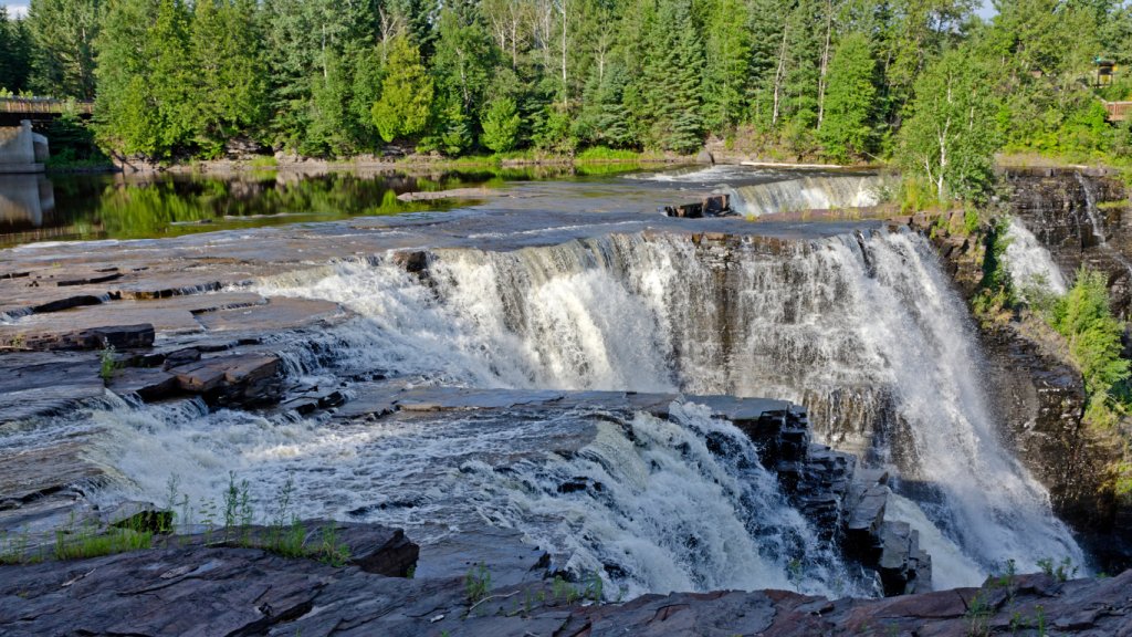 Winnipeg to Toronto drive: The ultimate road trip guide. Kakabeka Falls, Thunder Bay, ON.