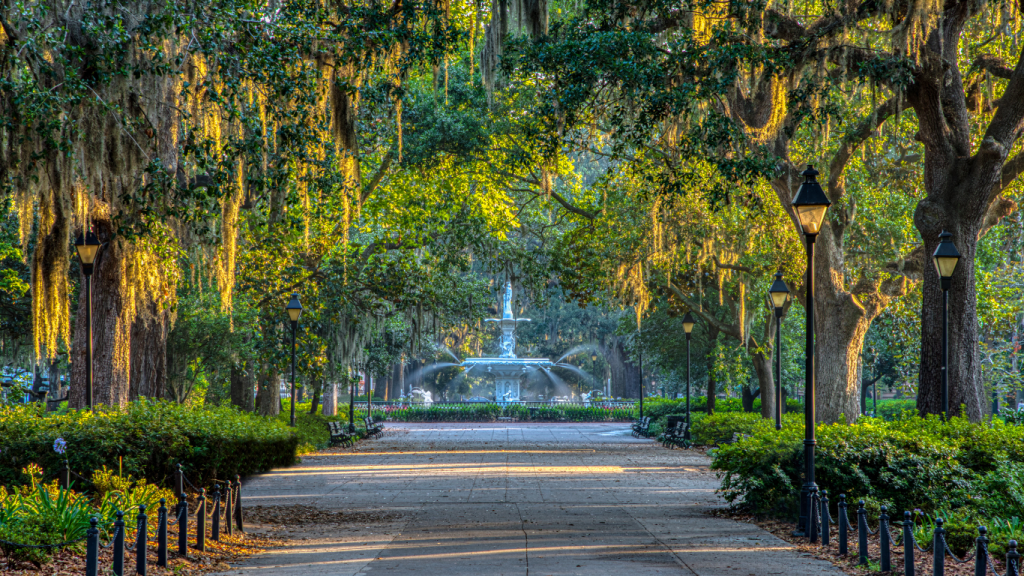 Toronto to Orlando drive: The ultimate road trip guide. Savannah, GA.