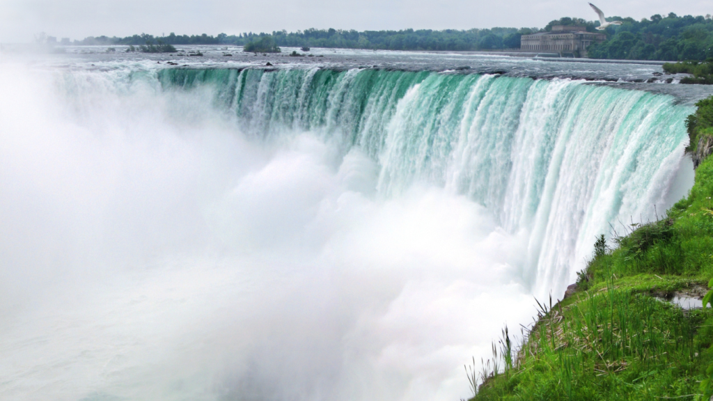 Toronto to Philadelphia drive: The ultimate road trip guide. Niagara Falls, ON.