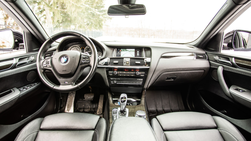 Browse Turo for the best car rentals for the Toronto to Winnipeg drive.