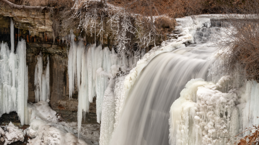 Top 5 things to do in Toronto during winter: Frozen waterfall at Dundas Peak, Hamilton, ON.