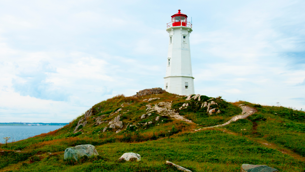 Top things to do in Nova Scotia - best NS hikes Louisbourg Lighthouse Trail