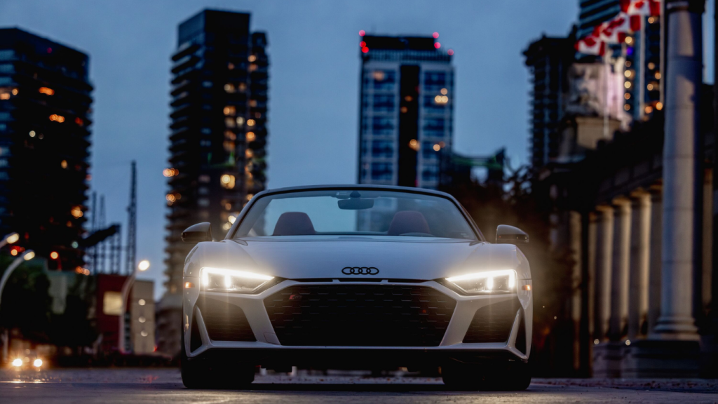Browse Turo for the best car rentals for the Toronto to Pittsburgh drive.