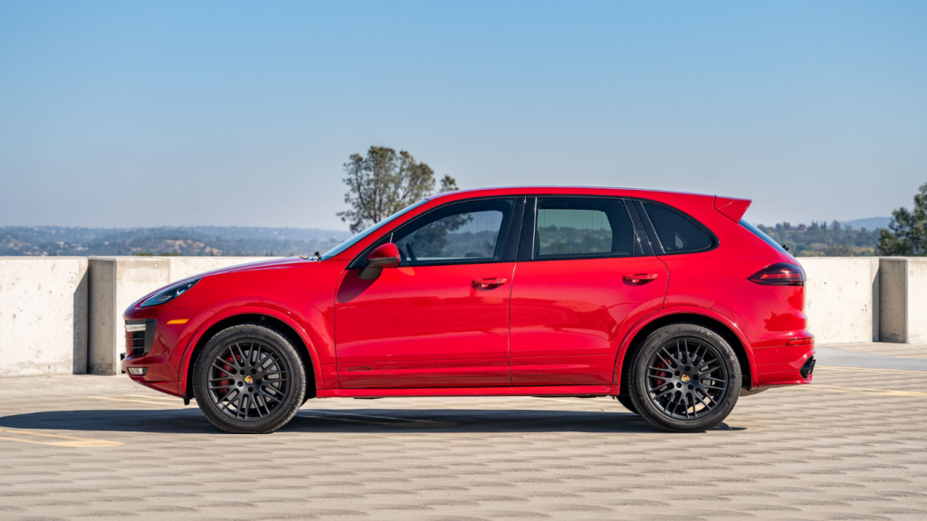 The best rental cars in Winnipeg for a road trip to Chicago.