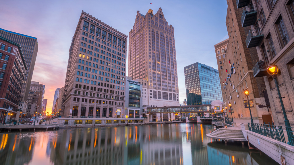 Winnipeg to Chicago drive: The ultimate road trip guide: Milwaukee, Wisconsin.