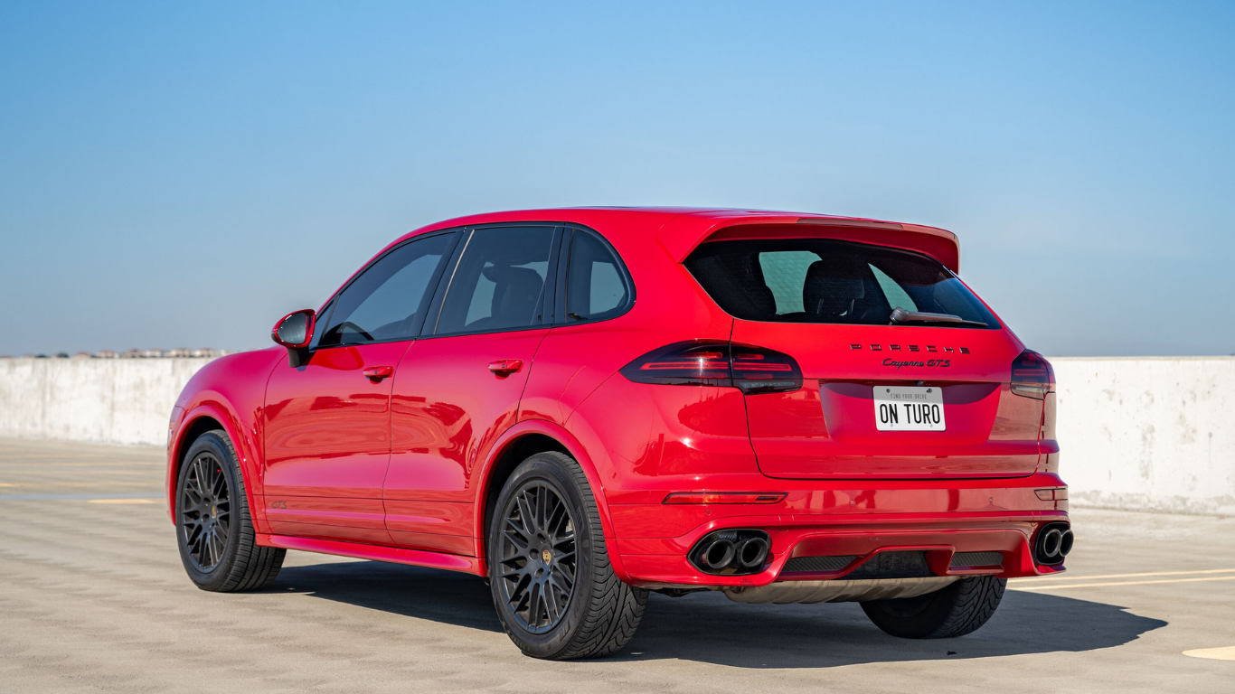 Exploring Chicago in the perfect rental car from Edmonton International Airport.