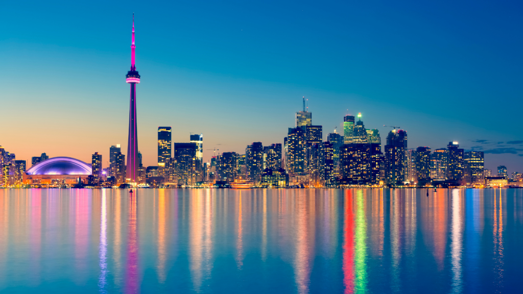 Ottawa to Chicago drive: The ultimate road trip guide: Toronto, ON.