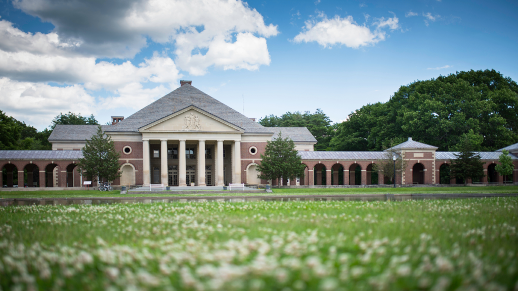 Ottawa to New York City drive: The ultimate road trip guide: Saratoga Springs, New York.