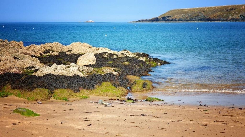 Whistling Sands beach on the Llŷn Peninsula in Wales