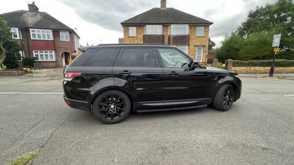 Aadil’s Range Rover Sport — A seven-seater SUV with off-road capability and adaptive cruise control, perfect for winter trips, available on Turo.