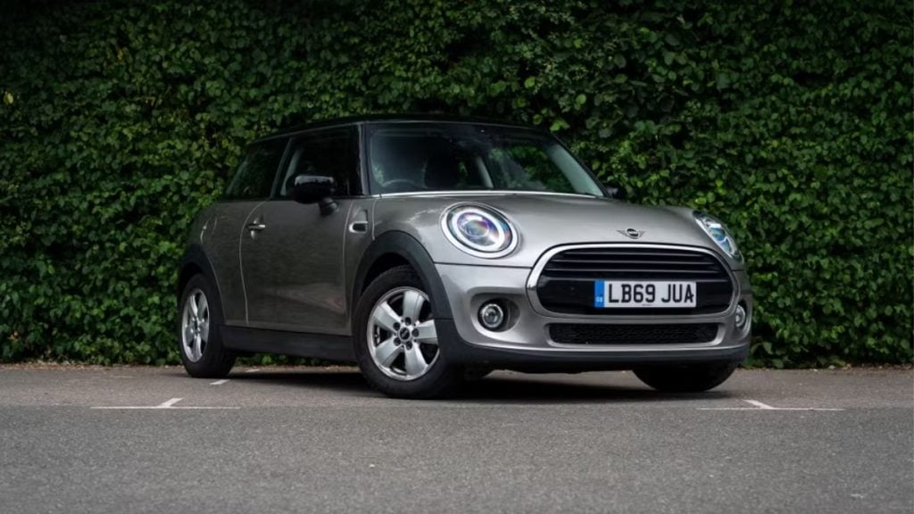 A Mini Cooper for hire in UK on Turo