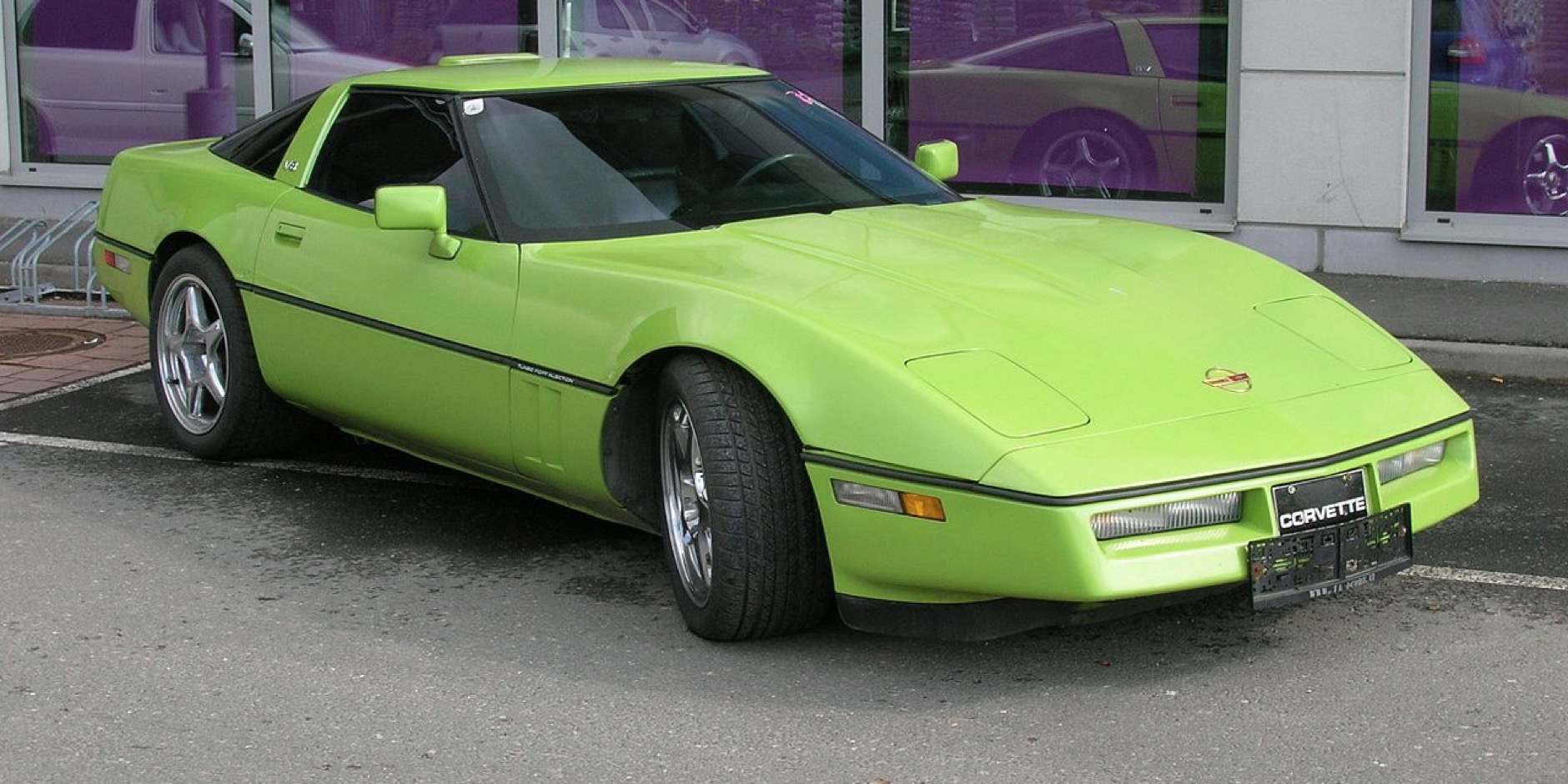 1280px-Corvette_c4
