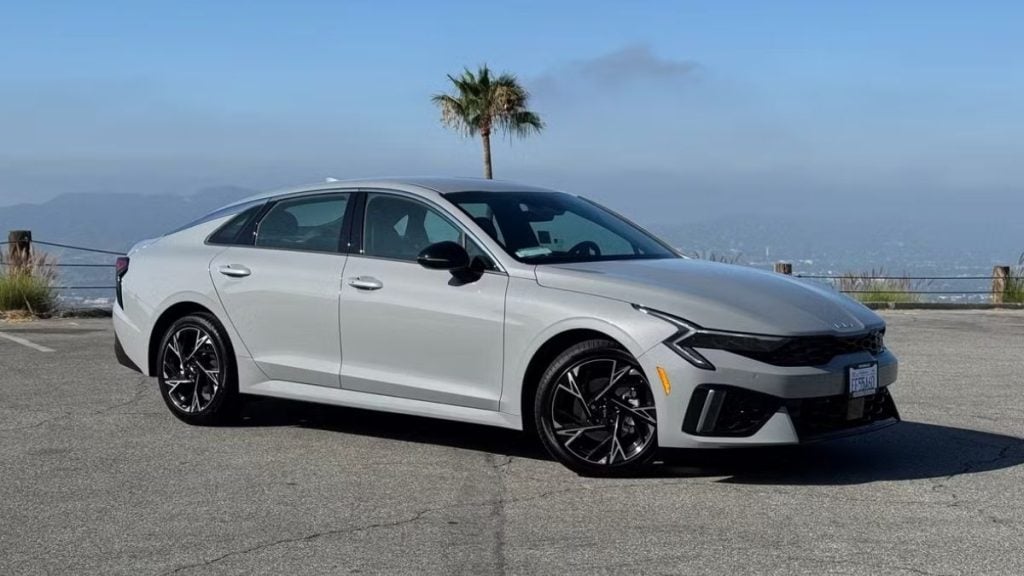 Kia K5 car rental in Los Angeles on Turo
