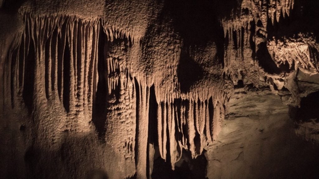 Chicago to Nashville drive. In photo: Stalactite formations, Mammoth Cave National Park, Kentucky