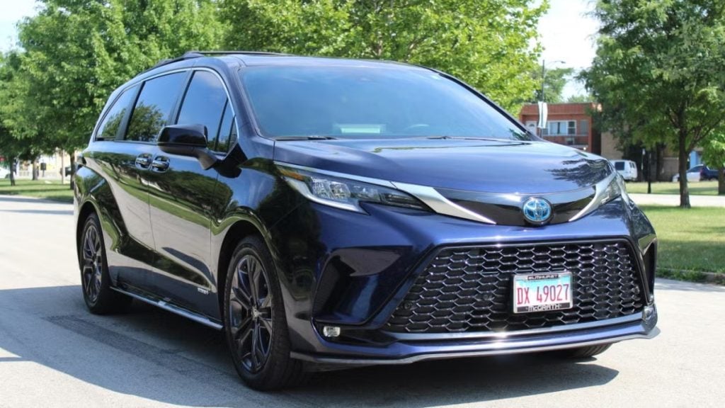 Toyota Sienna Minivan rental in Chicago on Turo