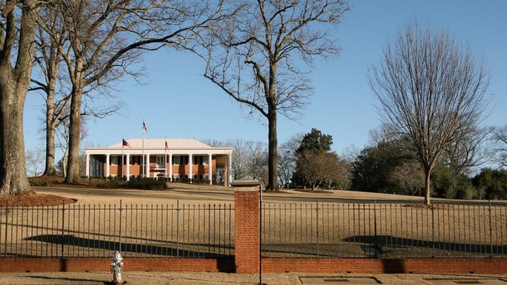Atlanta to Savannah drive. In photo: Georgia's Old Governor's Mansion, Milledgeville, Georgia