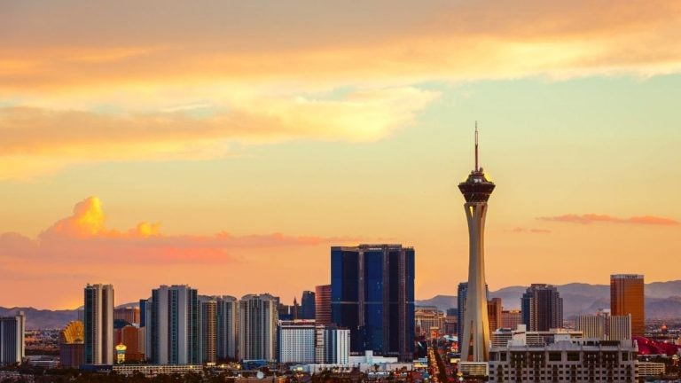 Reno to Vegas Drive: The ultimate road trip guide