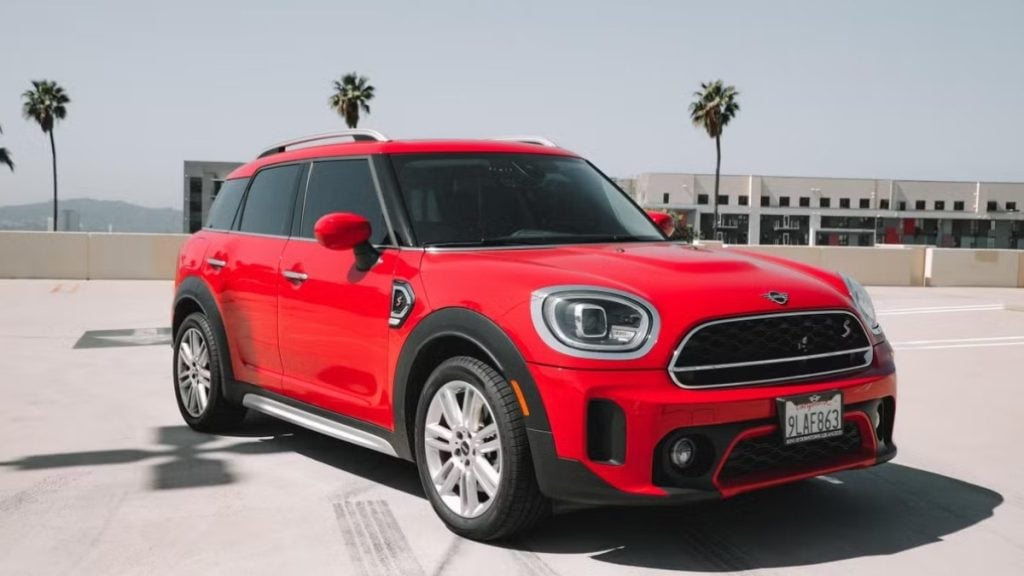 MINI Countryman car rental in Los Angeles on Turo