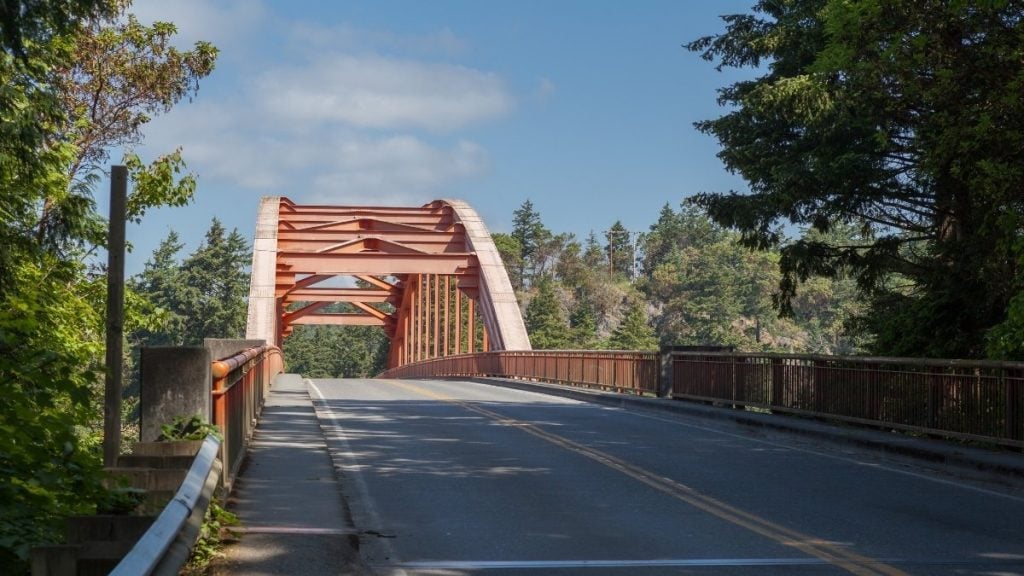 Seattle to Vancouver drive. In photo: Rainbow Bridge, La Conner, Washington