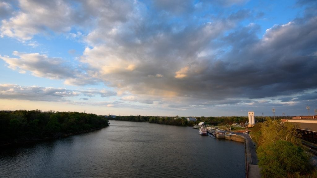 Atlanta to New Orleans road trip. In photo: Alabama River, Montgomery, Alabama