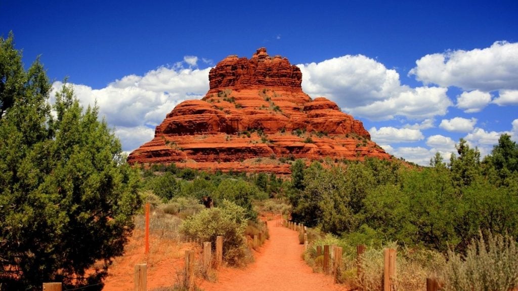 Phoenix to Sedona drive. In photo: Bell Rock, Sedona, Arizona