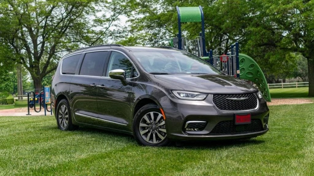 Chrysler Pacifica rental in Chicago on Turo