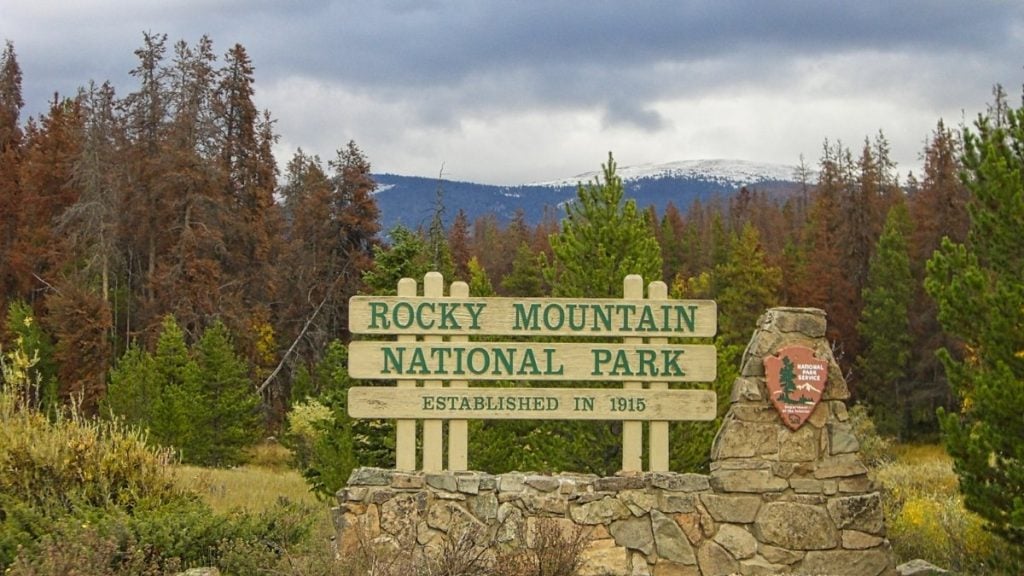 Denver to Yellowstone road trip. In photo: Rocky Mountain National Park, Estes Park, Colorado