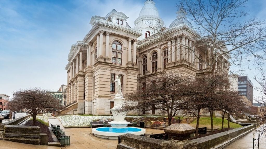 Chicago to Atlanta drive. In photo: Tippecanoe County Courthouse, Lafayette, Indiana