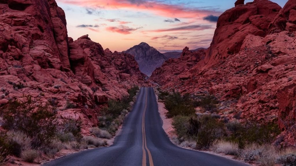 Las Vegas to Reno drive. In photo: Valley of Fire State Park, Overton, Nevada