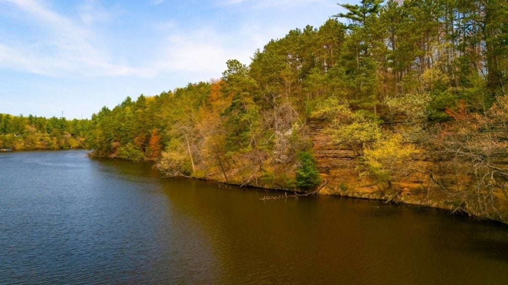 Minneapolis to Chicago drive. In photo: Mirror Lake State Park, Baraboo, Wisconsin