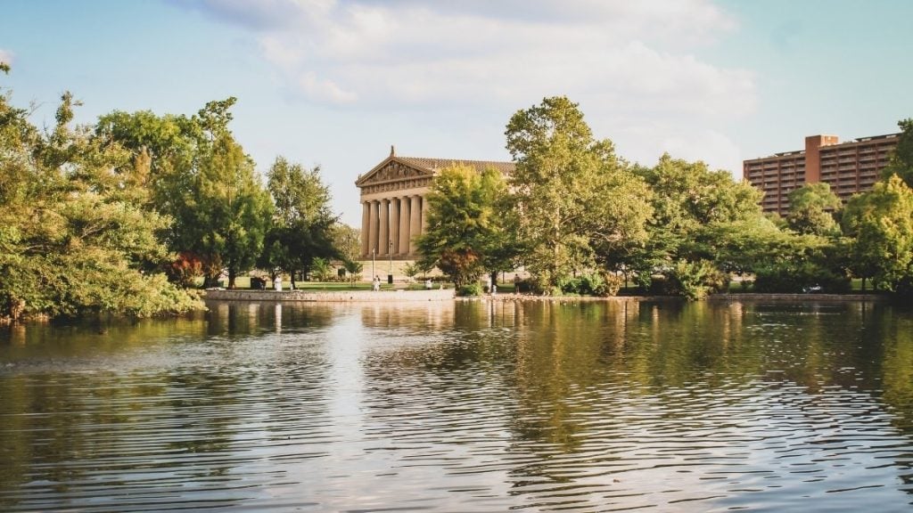 Memphis to Atlanta drive. In photo: The Parthenon, Nashville, Tennessee