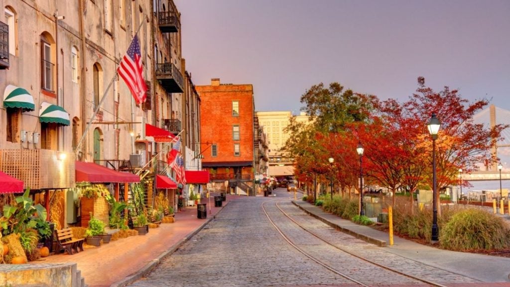 The 10 best places to see in the USA in November. In photo: Savannah Riverfront, Savannah, Georgia