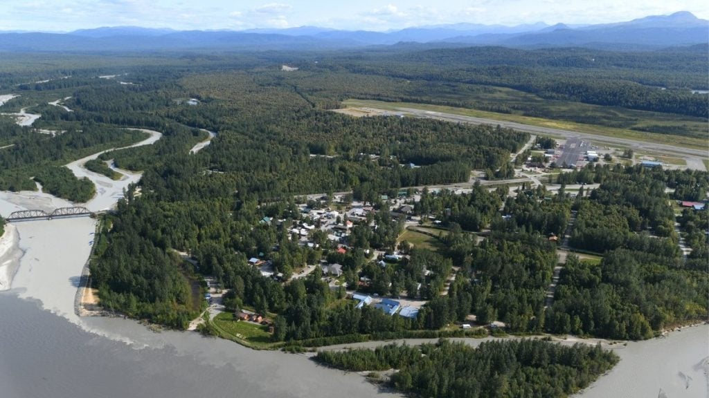 Anchorage to Fairbanks drive. In photo: Talkeetna, Alaska