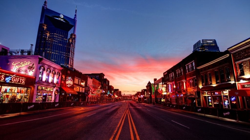 Memphis to Nashville drive. In photo: Lower Broadway, Nashville, Tennessee