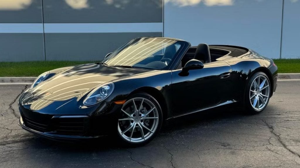 Porsche 911 rental in Chicago, IL on Turo
