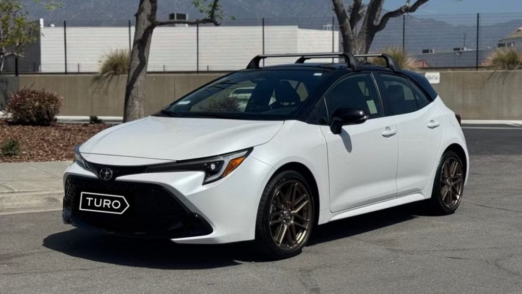 Toyota Corolla Hatchback rental in Oah'u on Turo
