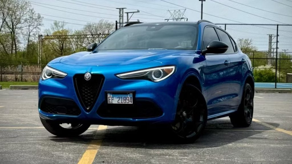 Alfa Romeo Stelvio rental in Chicago, IL on Turo