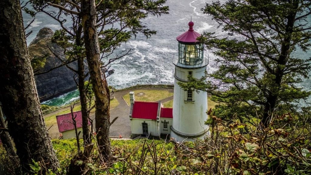 Oregon coast road trip. In photo: Heceta Head Lighthouse, Florence, Oregon