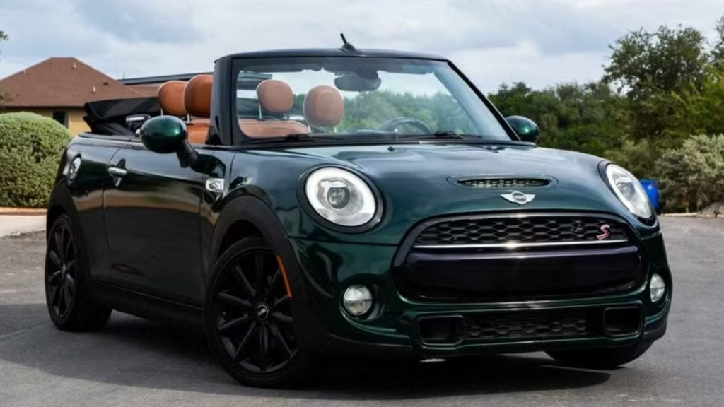 MINI Convertible rental in United States on Turo