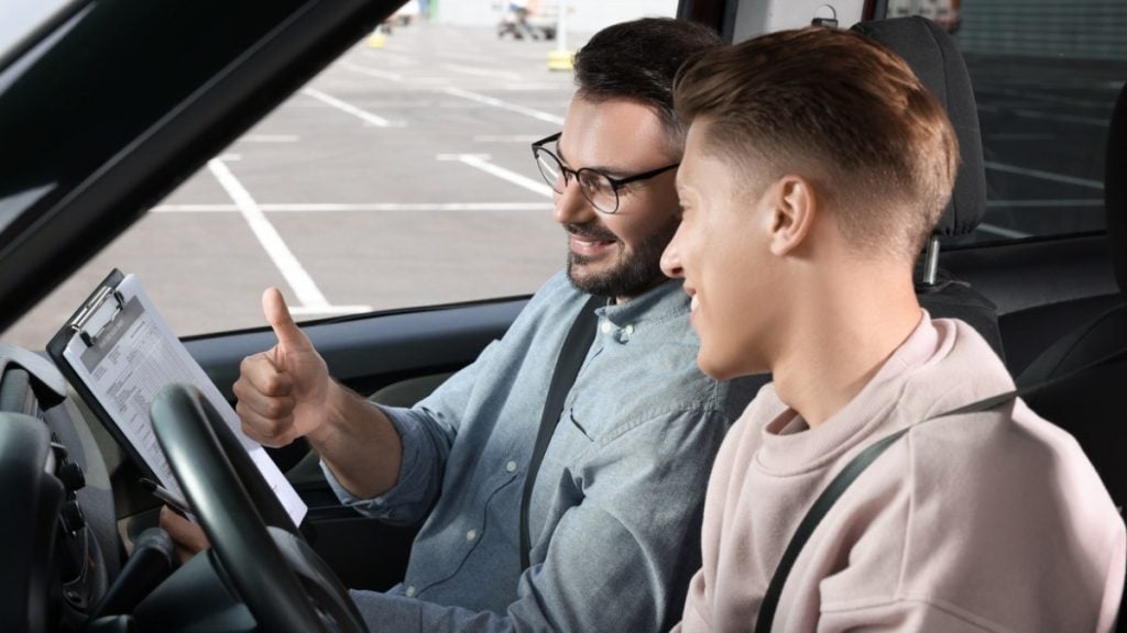 What to compare before choosing a car rental alternative
